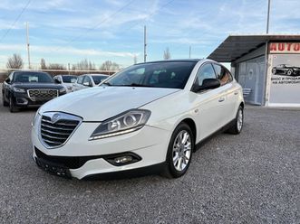 lancia delta 1 4 i - фабрична газ-панорама