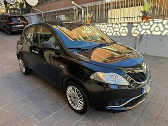 lancia ypsilon 1.3 mjt 16v 95cv s&s silver