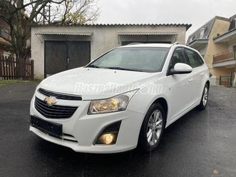 chevrolet cruze sw 1.6 lt plus 135000km szervizkönyv vonóhorgos