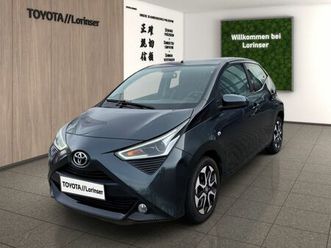toyota aygo 1.0 x-play connect kam.+aut+facelift+lm