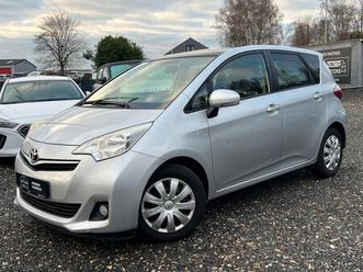 toyota verso-s 1,4l d-kamera-panorama-klima-servo