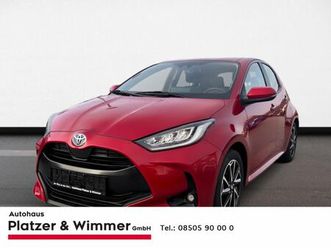 toyota yaris hybrid led apple carplay android auto klim