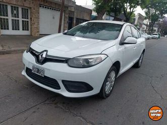 renault fluence 1.6 dynamique 2015. vendo, permuto y financio. el vehiculo se encuentra en buenas condiciones funcionando todo. ver solis 1079. contacto 3413694