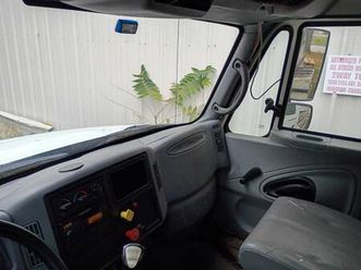 for sale: reliable 2004 international 4300 diesel glass truck