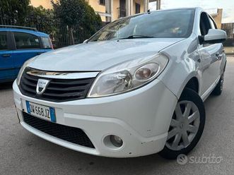dacia sandero 1.4 8v gpl laureate