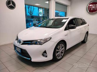 toyota auris touring sports 1.8 hybrid lounge