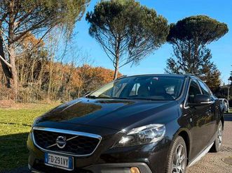 volvo v40 cross country