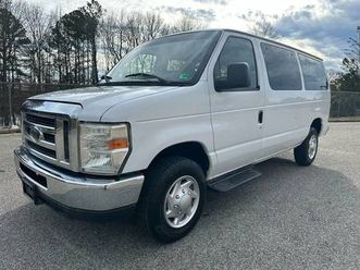 2011 ford econoline e350 xlt 12 passenger van