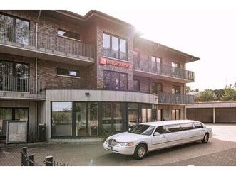 other lincoln town car stretchlimousine