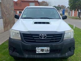toyota hilux cabina simple