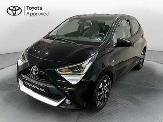 aygo connect 1.0 vvt-i 72 cv 5 porte x-play