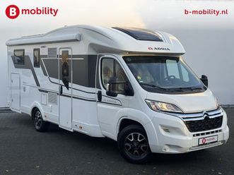 adria mobil matrix adria matrix 670 sl lengtebedden bj.2021 | level systeem | luchtvering | garage | zonnepaneel maxxfan | achteruitrijcamera | fietsendrager