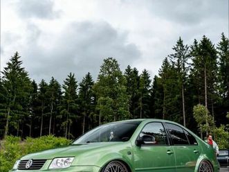 vw bora v5 2.3l 20v cosmicgrün airride, alles eingetragen