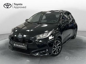 toyota yaris 1.5 hybrid 5 porte trend