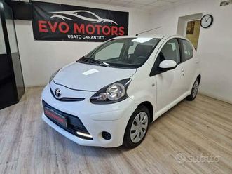 toyota aygo 1.0 euro 5 neopatentati
