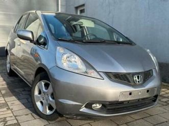 ② honda jazz 1.2i essence 2009 climatisation 92000km roul bien — honda — 2ememain