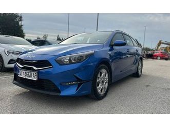 kia ceed (ceed) sportswagon 1.5, 2022 god.