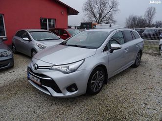 toyota avensis touring sports 2.0 d-4d executiv...