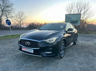infiniti q30 premium / 4х4 / автоматик / евро6 / 360 камера
