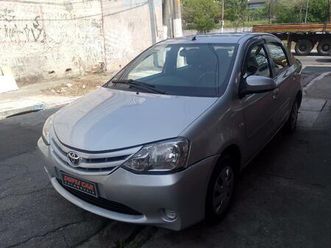 toyota etios 1.5 t-flex sedan xs