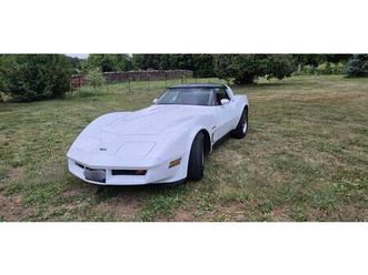 chevrolet corvette - 1982