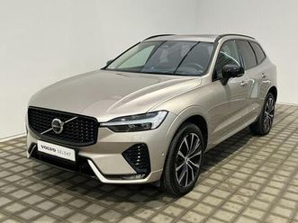 volvo xc60 2.0 b4 4x4 ultimate b&w vzduch