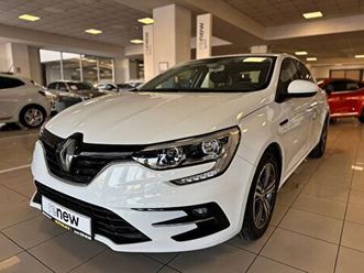 sedan 1.3 tce touch edc