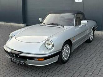 ② alfa romeo spider etat neuf full originale . introuvable . — oldtimers & ancêtres — 2ememain