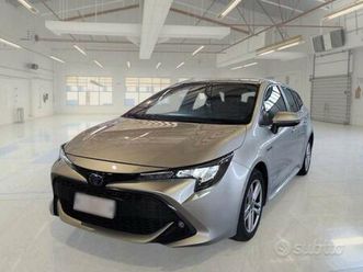 toyota corolla touring sports 1.8 hybrid busines