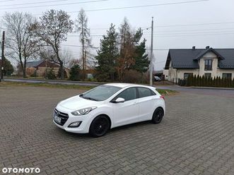 hyundai i30 blue 1.6 crdi premium