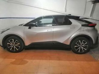 c-hr 200h advance advance
