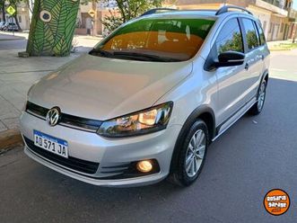 suran track 2019 igual a 0 kmt con services oficiales , titular unica mano.