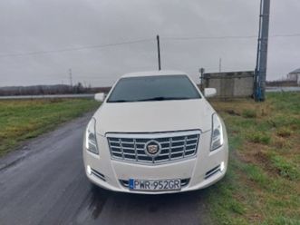 cadillac xts samochód z 2015 roku sprowadzony z usa bardzo niski przebieg