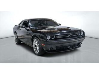 2020 dodge challenger sxt