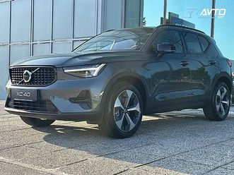 volvo xc40 b3 p plus dark at fwd dct