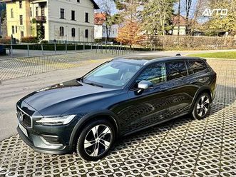 volvo v60 cross country d4 awd aut cross country plus