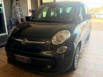 living 1.6 multijet 105 cv lounge