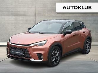 lexus lbx cool advanced