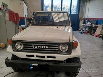 toyota hzj70lv