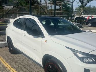 fastback 1.3 abarth / at 2025. vender essa semana.
