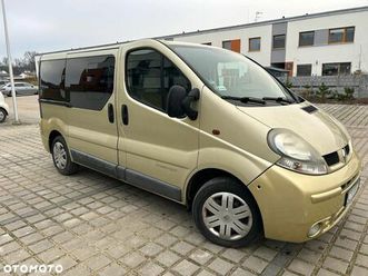 renault trafic passenger authentique