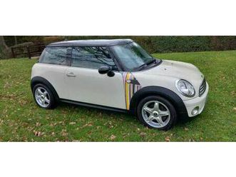 2009 mini cooper 1.6, 1 owner from new! lovely example no issues or work needed! new 12 months mot