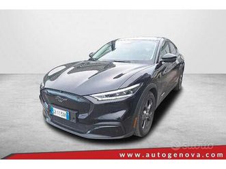 ford mustang mach-e standard range 269cv ( fari le