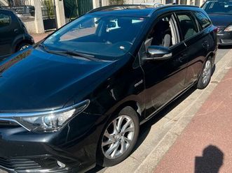 toyota auris touring