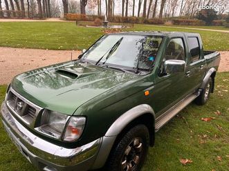 4x4 nissan navara d22 -5 places -ct ok