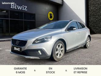 volvo v40 cross-country 1.6 d2 115 ch /siège cuir chauffant/gps/clim auto