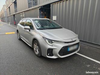 swace 1.8 hybride idem corolla touring sport