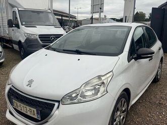 peugeot 208 1.4 hdi 2 places