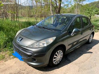 vends 207 peugeot essence