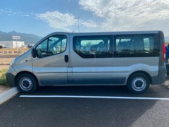 vivaro 2.0 l 115 cv 9 places